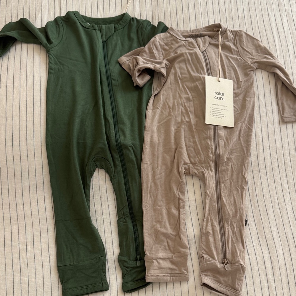 Kyte BABY Green and Tan Footies